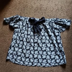 Over the shoulder crop top